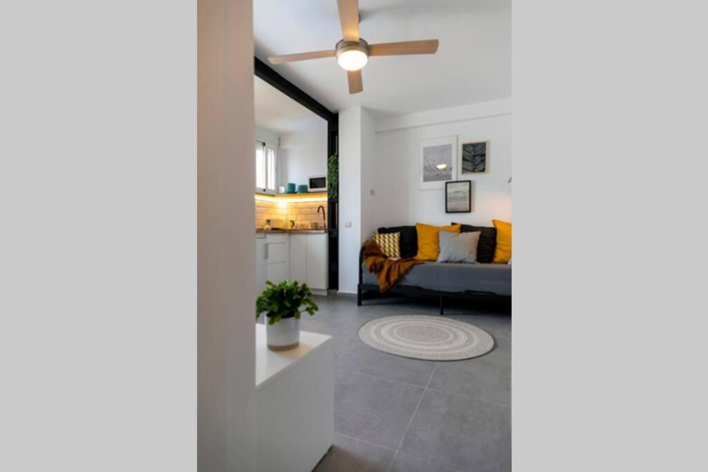 Beachfront Apartment Near Marbella Sitio de Calahonda Zewnętrze zdjęcie