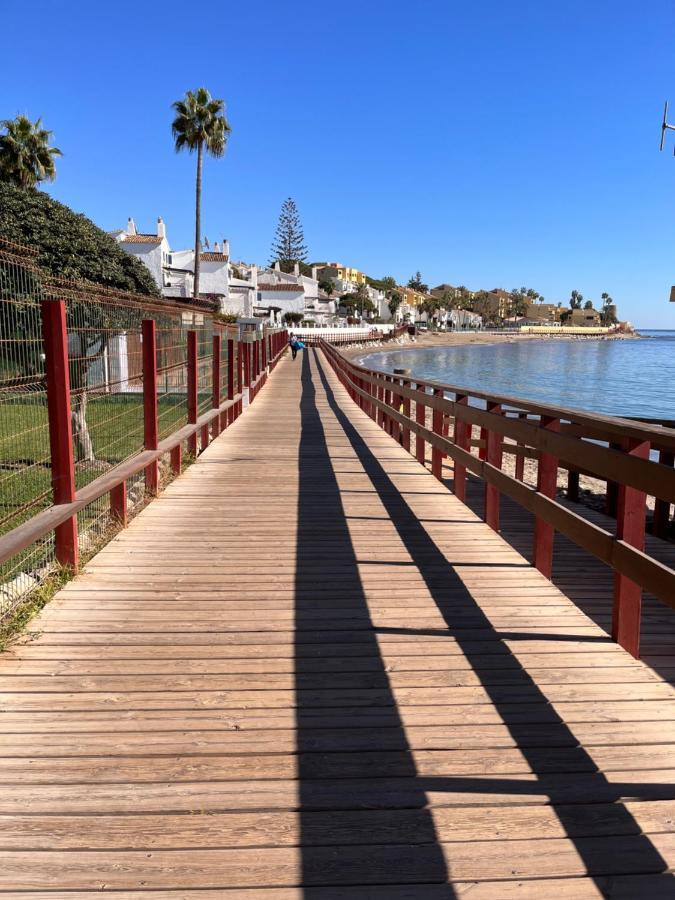 Beachfront Apartment Near Marbella Sitio de Calahonda Zewnętrze zdjęcie
