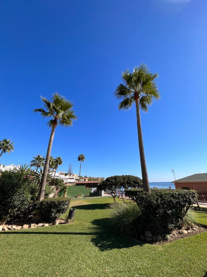 Beachfront Apartment Near Marbella Sitio de Calahonda Zewnętrze zdjęcie