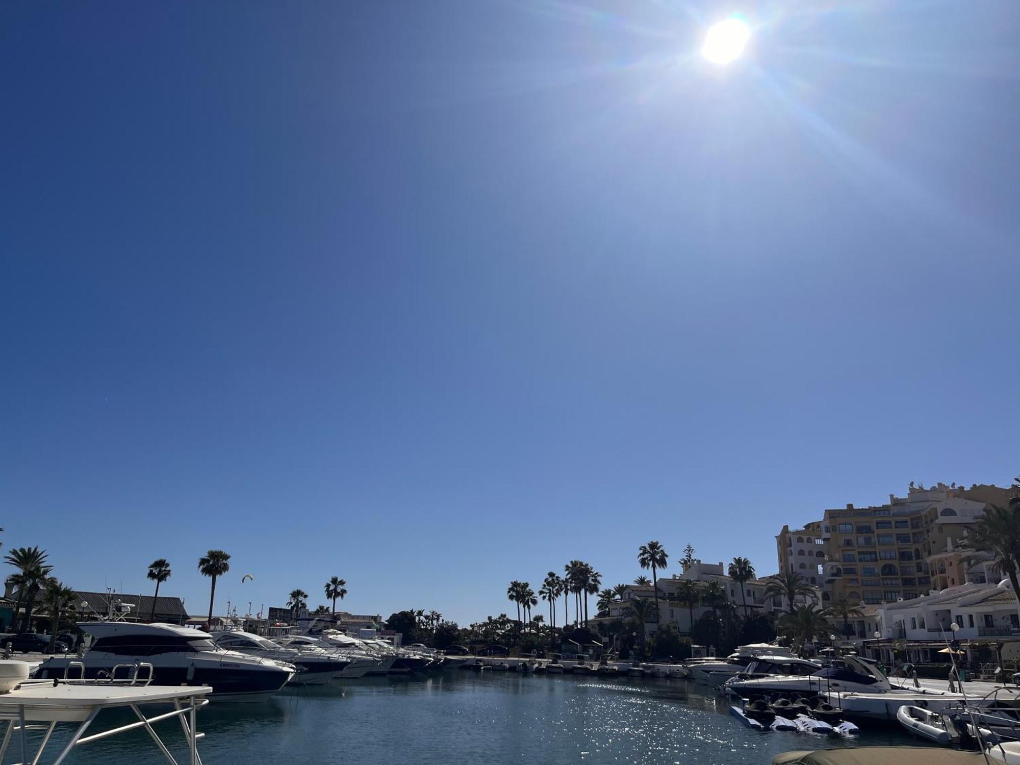 Beachfront Apartment Near Marbella Sitio de Calahonda Zewnętrze zdjęcie